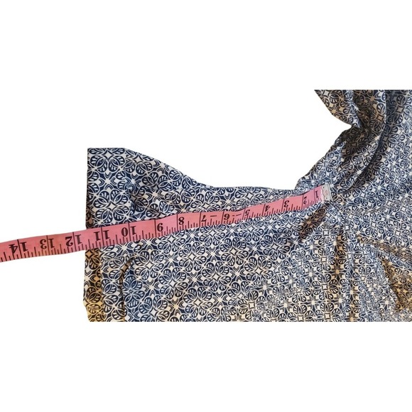 Athleta Bermuda Shorts Womens Blue White 6 Stretch Cuffed All Over Print  #44257 - Picture 10 of 16